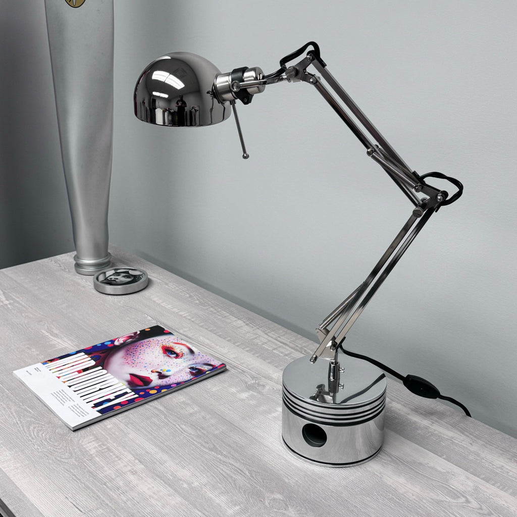 1940's Pratt & Whitney WWII R-2800 Corsair F4U Airplane Polished Chrome Radial Engine Piston Desk Task Lamp