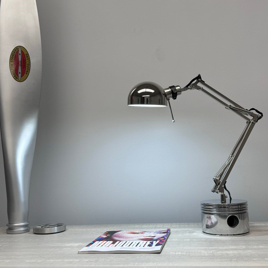 1940's Pratt & Whitney WWII R-2800 Corsair F4U Airplane Polished Chrome Radial Engine Piston Desk Task Lamp