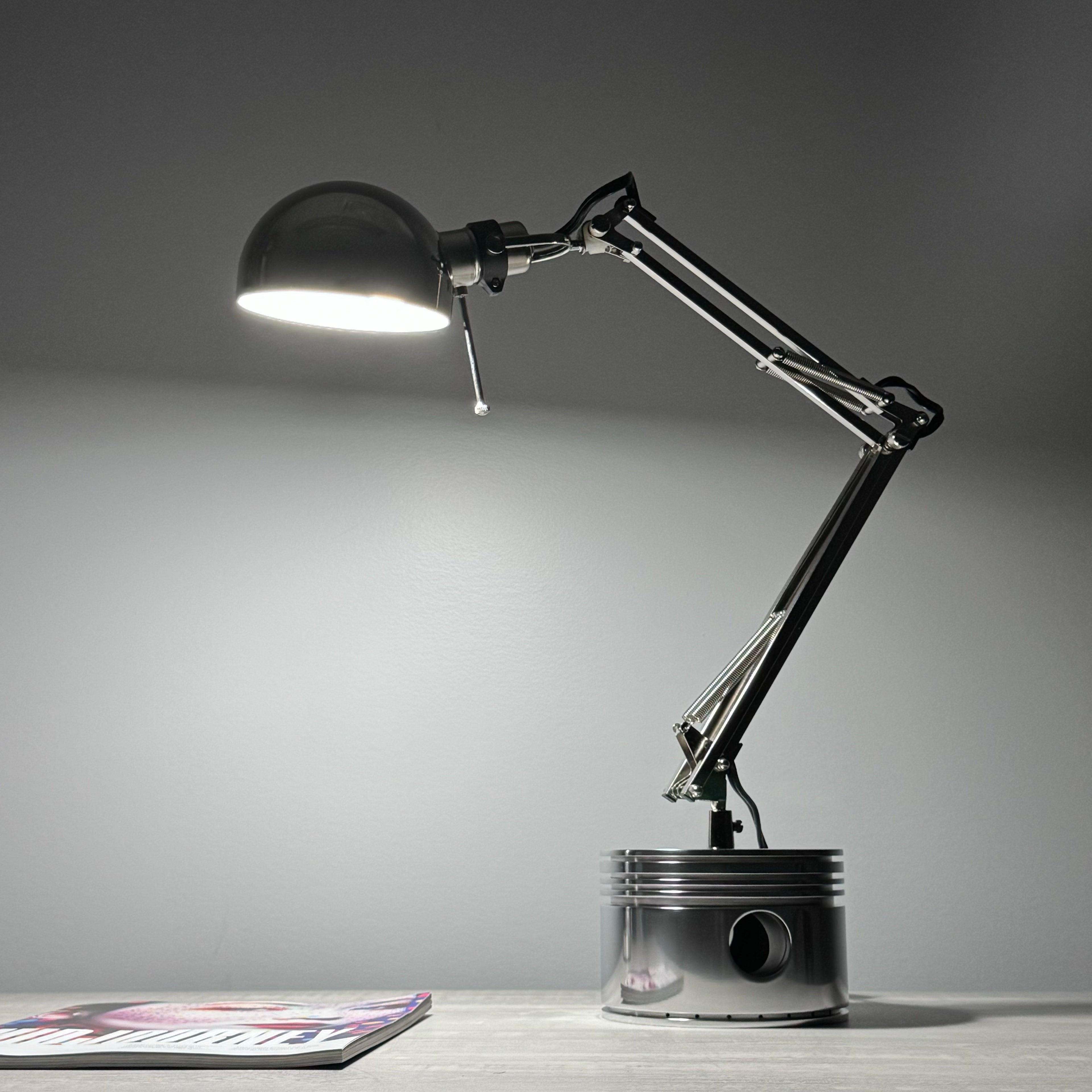 1940's Pratt & Whitney WWII R-2800 Corsair F4U Airplane Polished Chrome Radial Engine Piston Desk Task Lamp