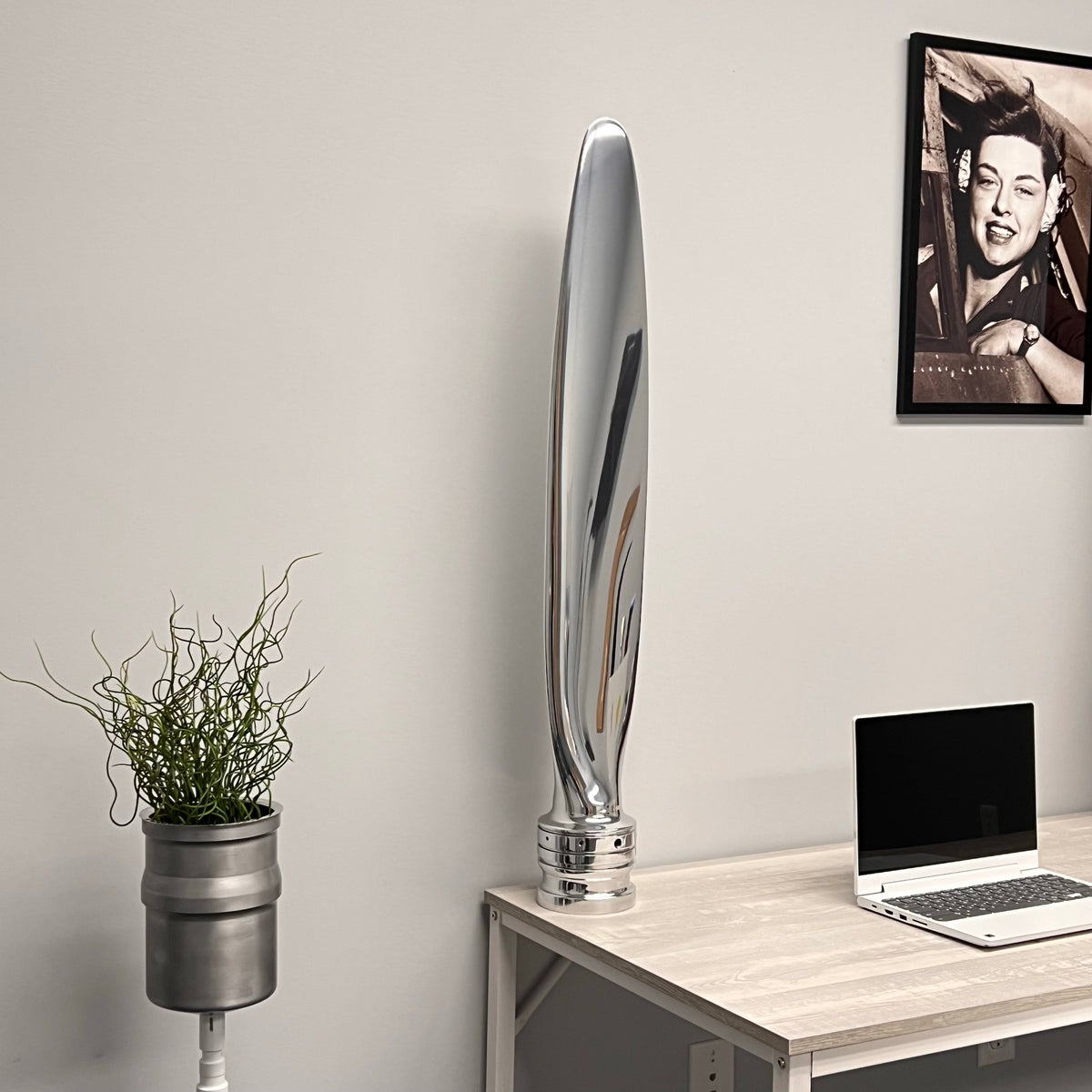 The Propsicle Modern Aviation Art CESSNA 402 Mirror Polished Chrome Airplane Propeller Blade Sculpture ( McCauley )