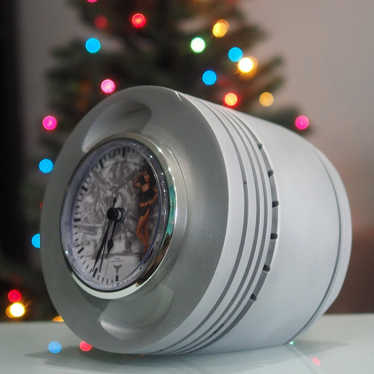 Pratt & Whitney F4U Corsair Pinup Girl R-2800 WWII Double Wasp Raw Radial Engine Piston Desk Clock